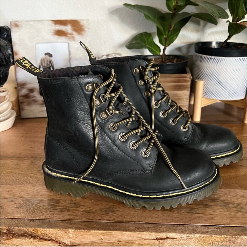 Dr. Martens Luana Boots Black SEF1461 Size 9